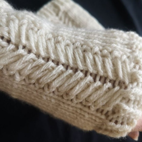 Made in Canada Fingerless Gloves Mittens ArmWarmer Glovelets Creme - Picture 2 of 6
